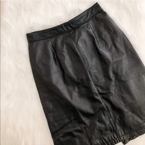 [G-III] vintage leather pencil skirt